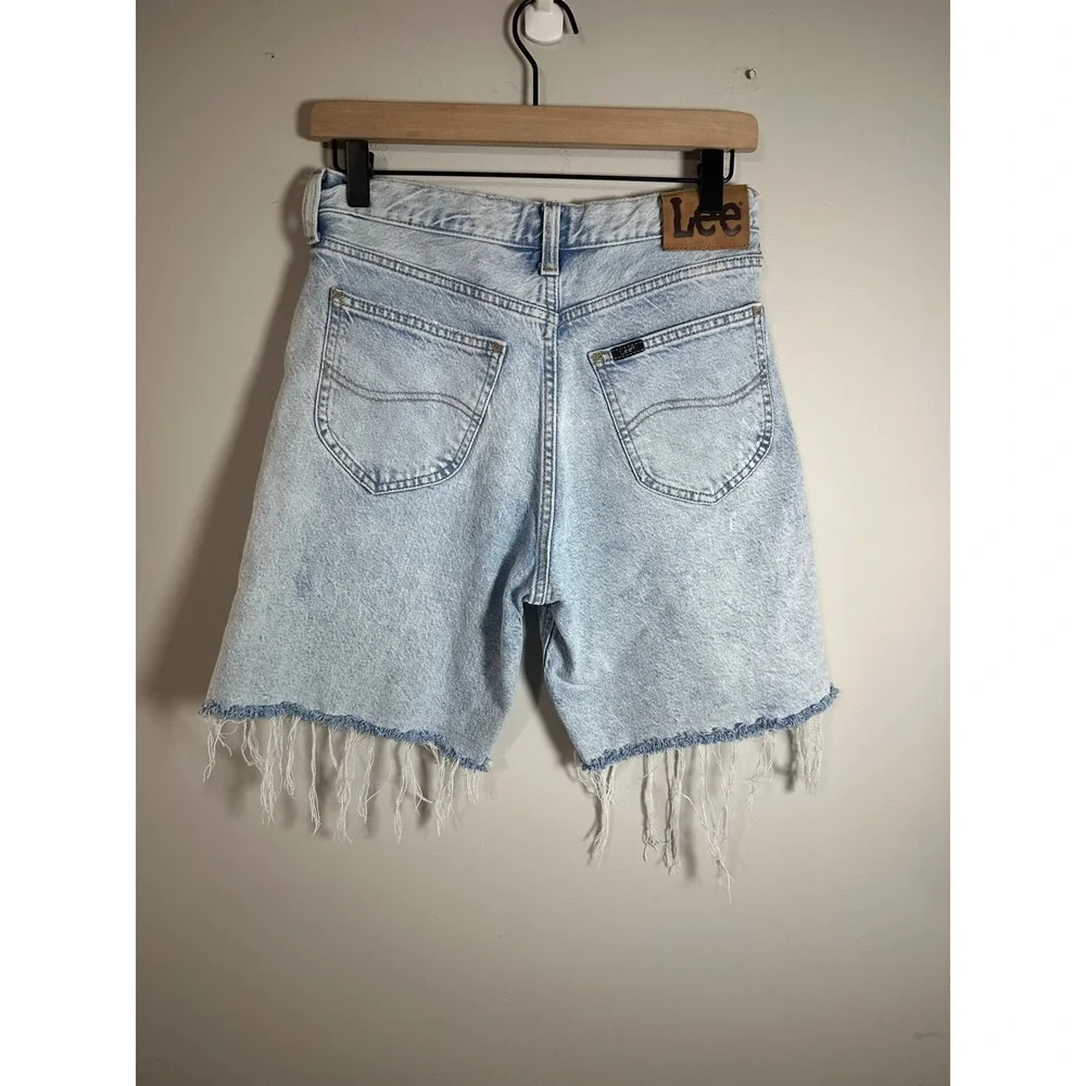 Lee Mid-Rise Slouch Bermuda Denim Shorts Light Wash Raw Hem Button Fly 24